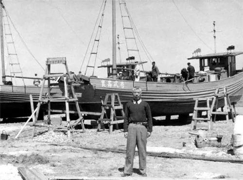 李慕愚在青海西寧造船現(xiàn)場