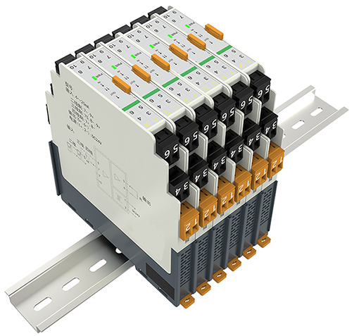 信號(hào)隔離器安裝于導(dǎo)軌上