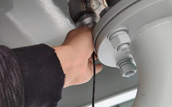 變壓器油枕超聲波液位計(jì)測(cè)量探頭安裝